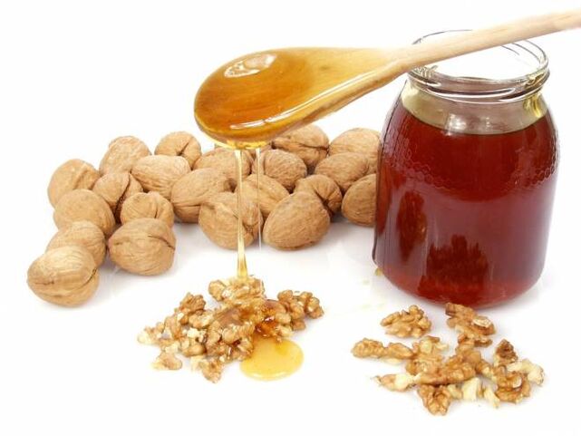 Honung med valnötter - ett folkmedel som ökar styrkan hos män